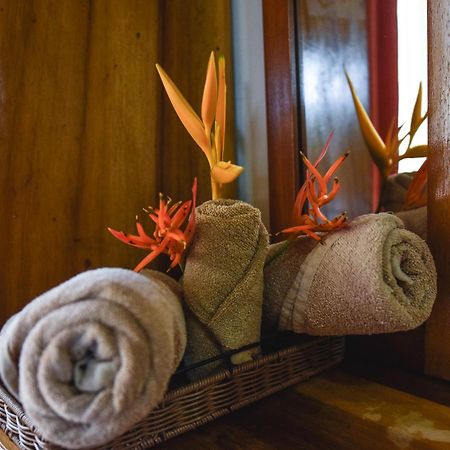 Casa Cora Bed And Breakfast Carmona ภายนอก รูปภาพ