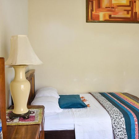 Casa Cora Bed And Breakfast Carmona ภายนอก รูปภาพ
