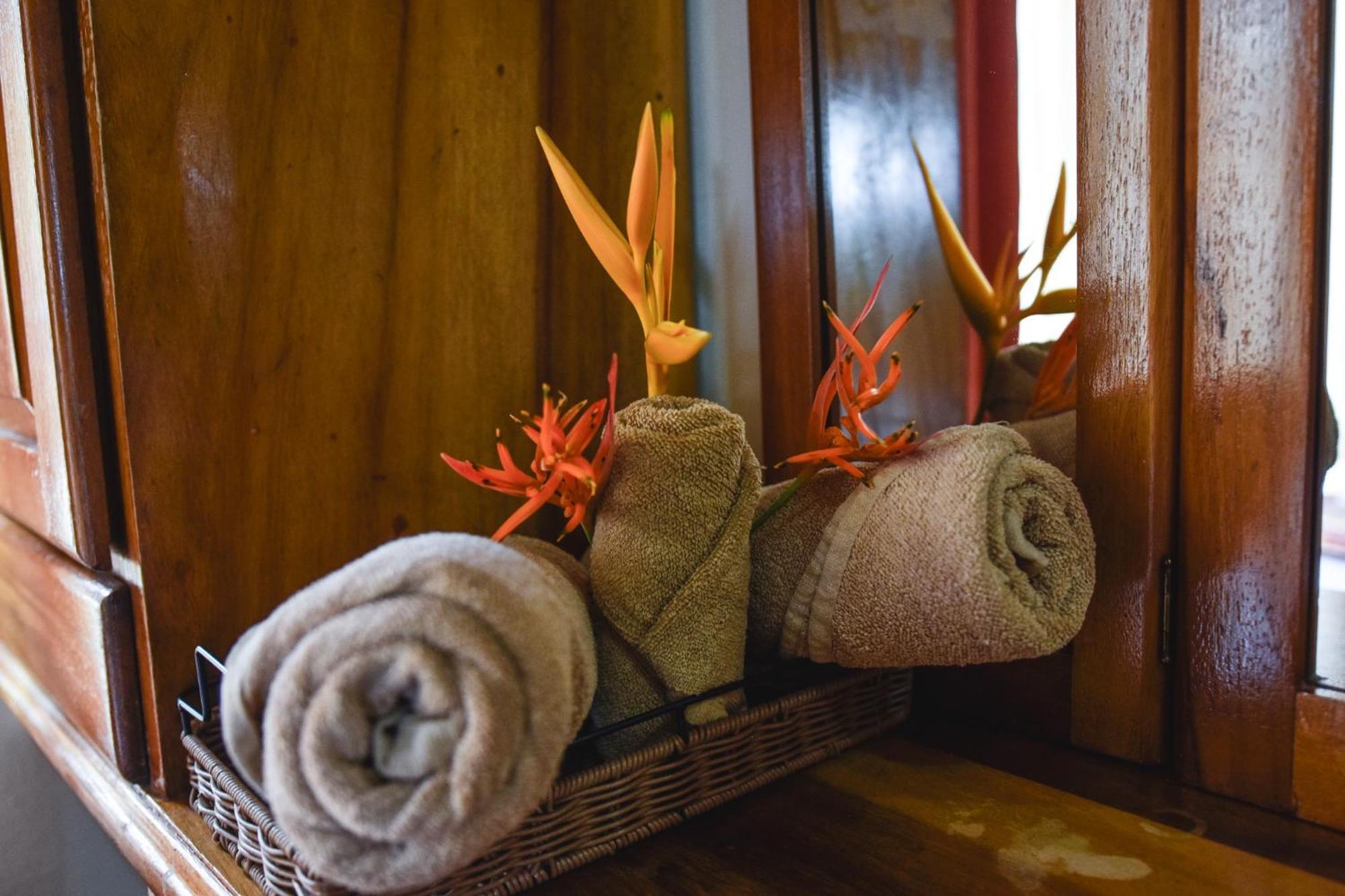 Casa Cora Bed And Breakfast Carmona ภายนอก รูปภาพ