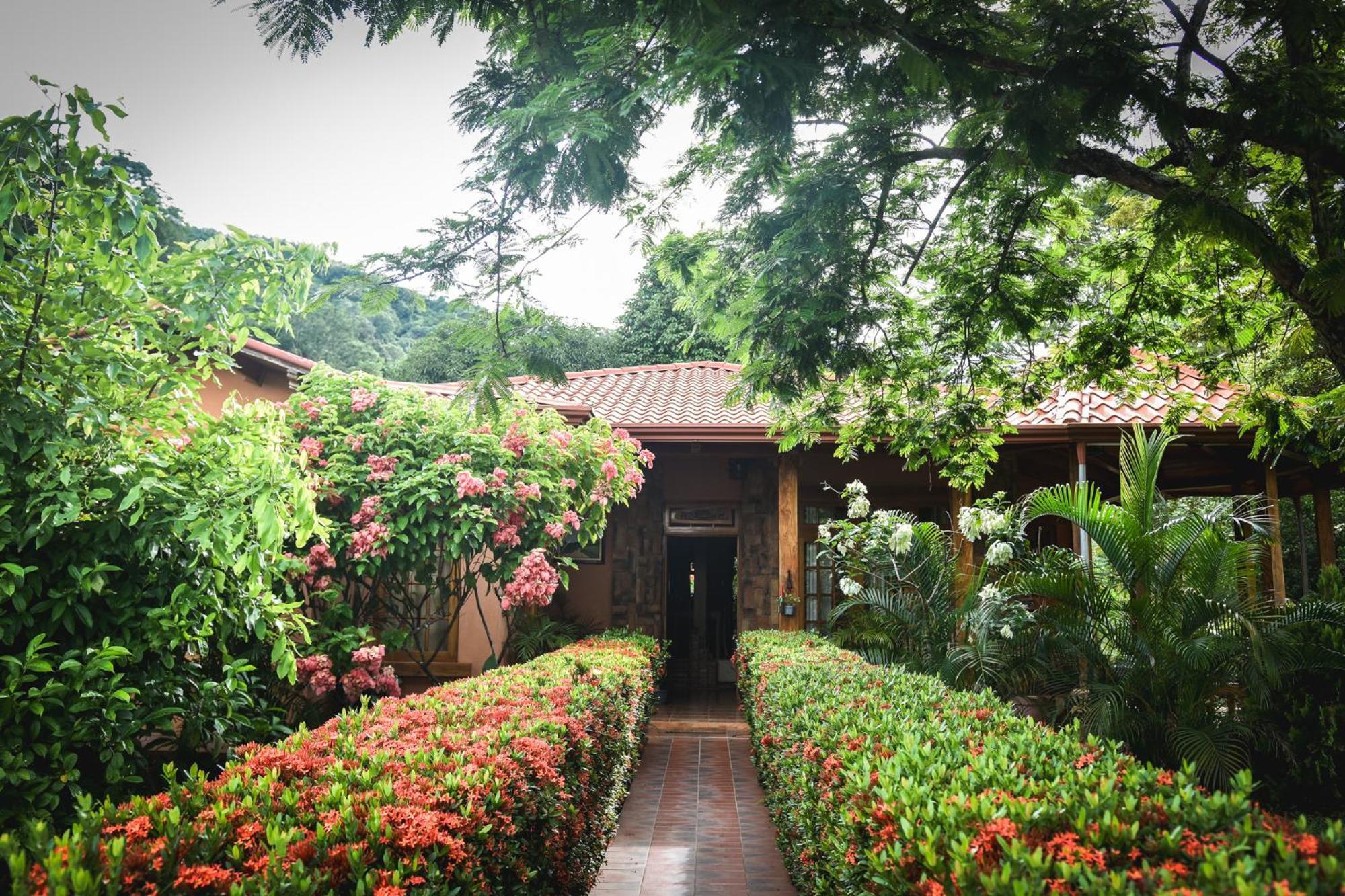 Casa Cora Bed And Breakfast Carmona ภายนอก รูปภาพ