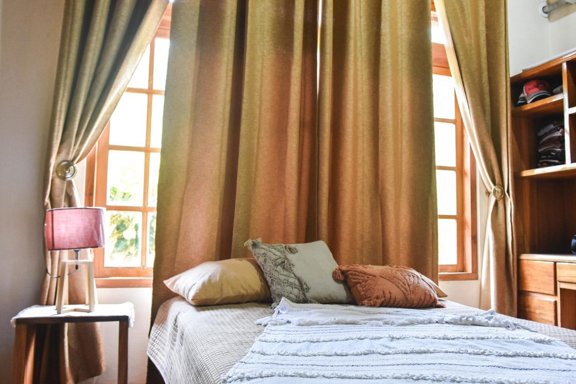 Casa Cora Bed And Breakfast Carmona ภายนอก รูปภาพ